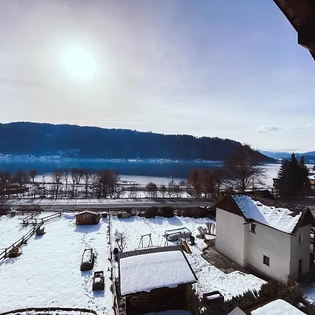 Apartment Karasek Mit Seeblick Sattendorf
