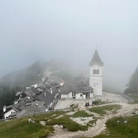 Karasek Mit Seeblick Apartment