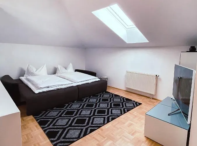 Karasek Mit Seeblick * Sattendorf